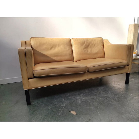 Image 1 of Scandinavian vintage sofa in light beige leather by Hurup Mobelfabrik, 1970