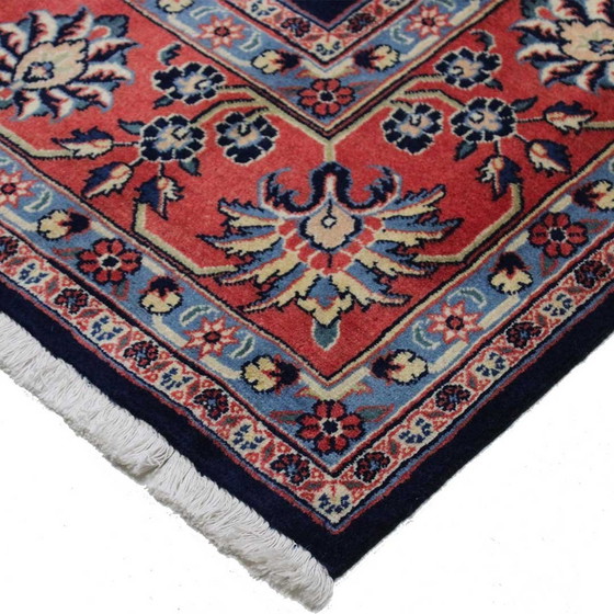 Image 1 of Hand-knotted Saruq carpet 302X201