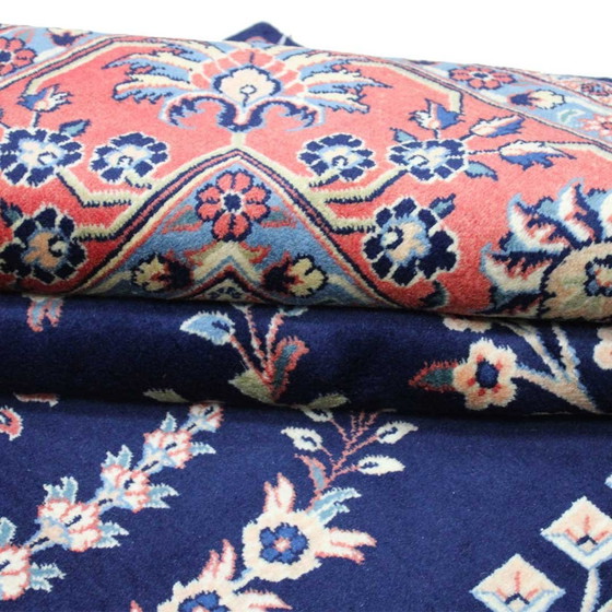 Image 1 of Hand-knotted Saruq carpet 302X201