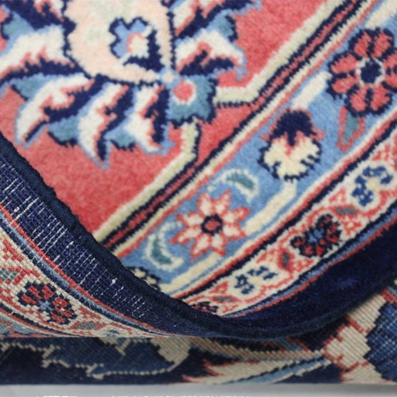 Image 1 of Hand-knotted Saruq carpet 302X201