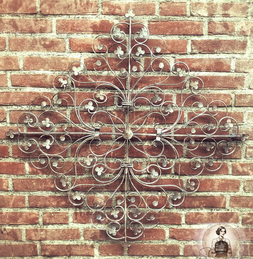 Large Metal Wall Ornament In Classic Style