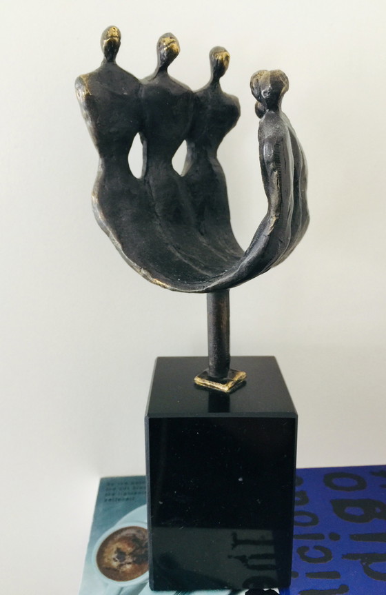Corry Ammerlaan, Bronze 'Development' | €95 | Whoppah