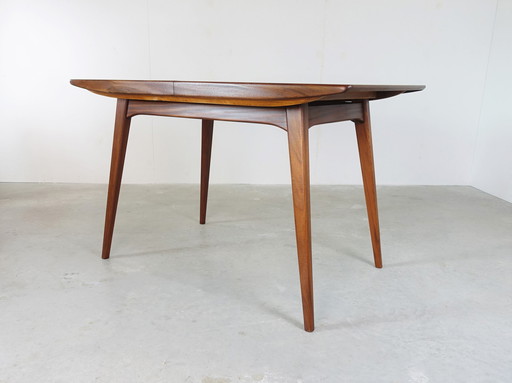 Louis van Teeffelen Webe dining table Milan