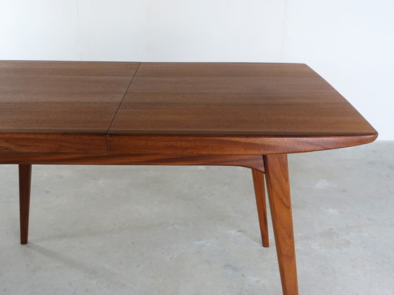 Image 1 of Louis van Teeffelen Webe dining table Milan