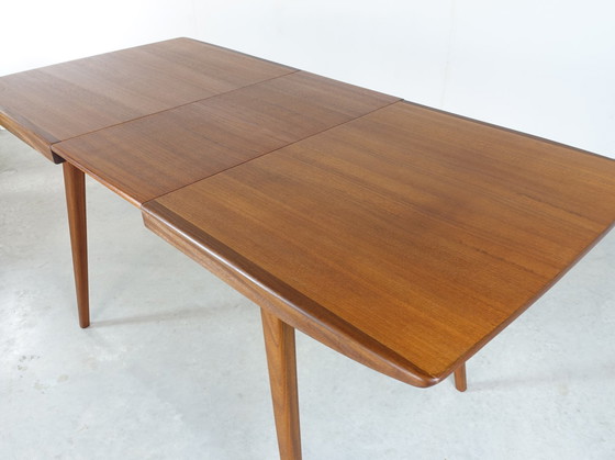 Image 1 of Louis van Teeffelen Webe dining table Milan