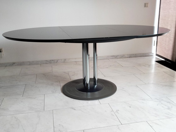 Image 1 of Leolux Trias dining table