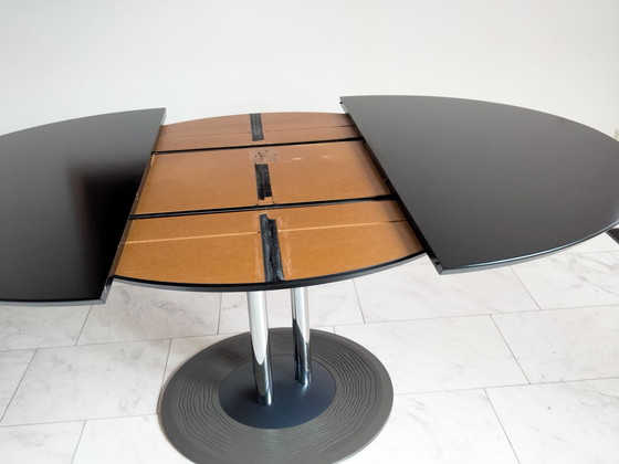 Image 1 of Leolux Trias dining table