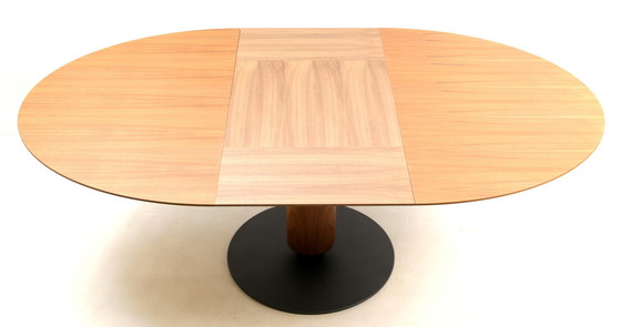 Image 1 of Leolux Calbuco extendable dining room table