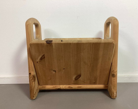 Image 1 of Porte-revues vintage en bois de pin 1970