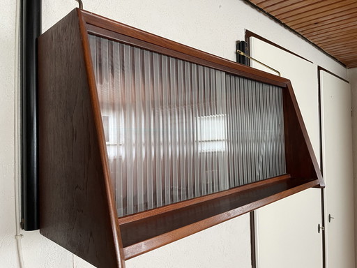 Wall cabinet Van Teeffelen