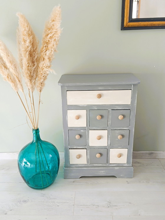 Image 1 of Cómoda antigua renovada