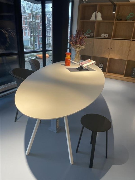 Studio Henk Ta01A Slim Co Oval Table