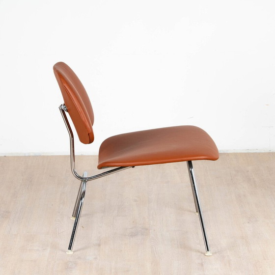 Image 1 of Sedia LCM vintage in pelle e metallo cromato di Ray e Charles Eames per Mobilier International, 1960