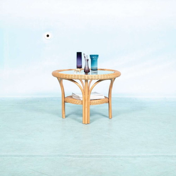 Image 1 of Table basse ronde vintage en osier, verre, rotin de bohème