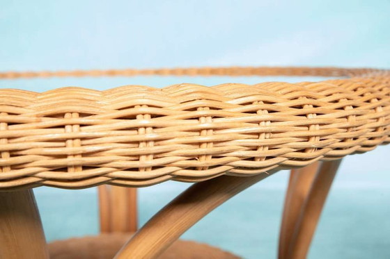 Image 1 of Table basse ronde vintage en osier, verre, rotin de bohème