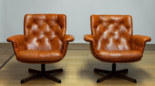 2x Vintage swivel chairs