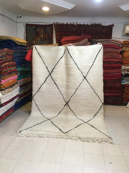 Beni Ouarain Berber Carpet 254 X 175 Cm