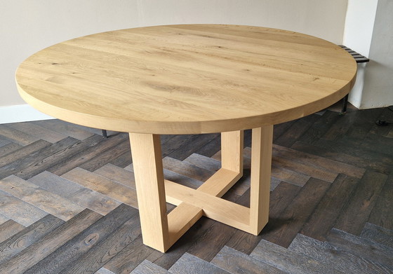 Image 1 of Table de salle à manger moderne ronde en bois de chêne