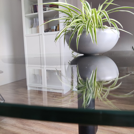 Image 1 of Modern round glass dining table steel legs