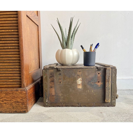 Image 1 of Vintage wooden ammo chest with lid and rope handles, 1940