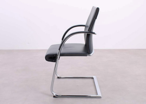 Image 1 of Ahrend 350 conference chair dark blue