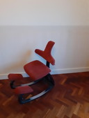 Chaise d'équilibre pour les genoux Stokke