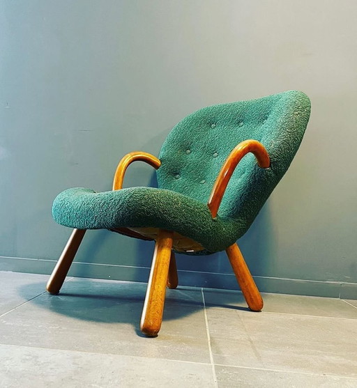 Clam Chair