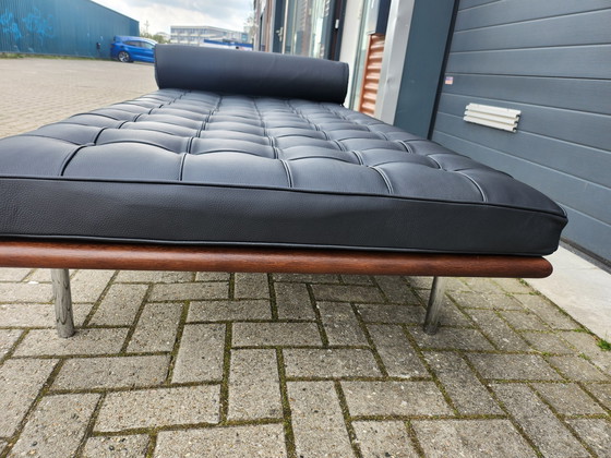 Image 1 of Knoll Barcelona Daybed - in new condition!
