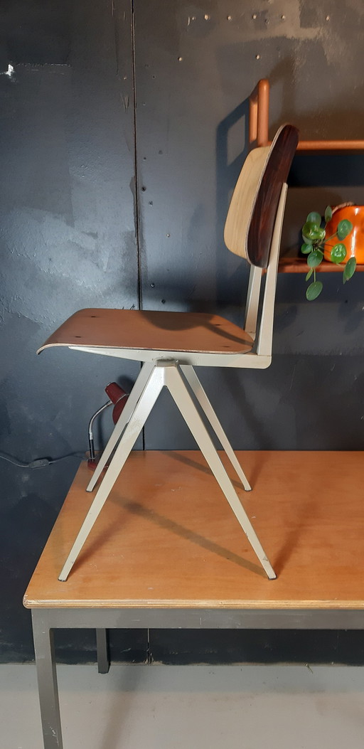 Galvanitas S 16 School Chair Passer Model