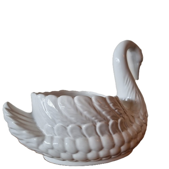 Image 1 of Pot à plantes en porcelaine avec cygne