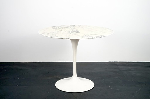 Mid-Century Marble Dining Table by Eero Saarinen for Knoll Inc. / Knoll International