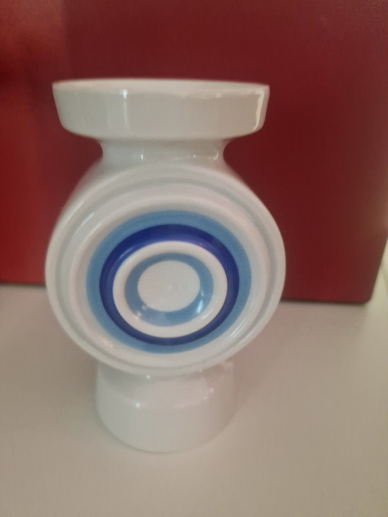 Image 1 of Vase Plankenhammer
Op-Art
White Blue
Approx. 13 X 6,5
White Blue
Approx. 13 X 6,5 Cm

