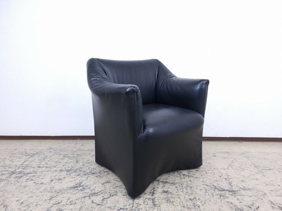 Image 1 of Cassina Tentazione armchair Designer armchair genuine leather armchair Mario Bellini black