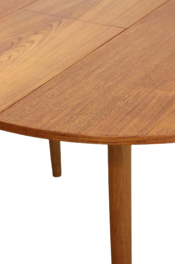 Image 1 of Round 1x extendable dining table 'Zoelmond'