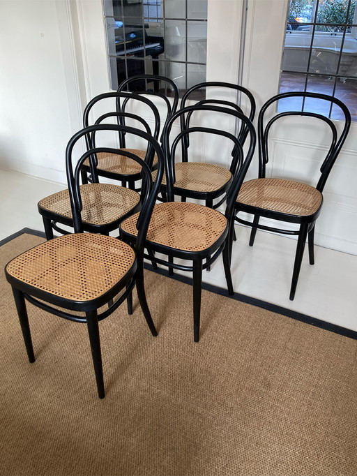 6 Thonet Stoelen No. 214
