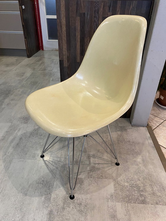 Image 1 of DSR Off White Parchment Chair Eames Herman Miller Vintage