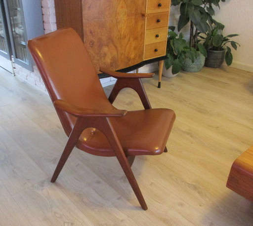 Louis Van Teeffelen, Skailed Leather And Teak Armchair For Wébé