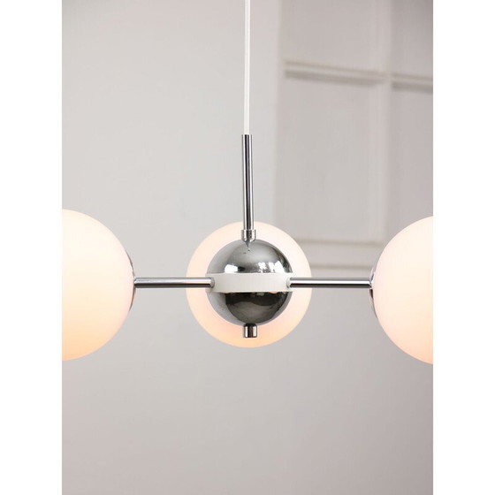 Image 1 of Vintage Sputnik chandelier in chrome and opaline, Italy 1970