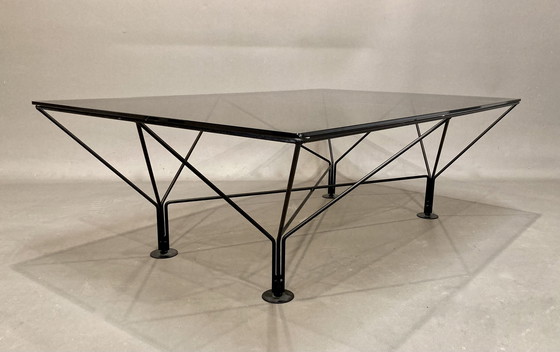 Image 1 of Design coffee table in glass and metal.