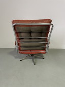 Vintage tubular frame lounge chair