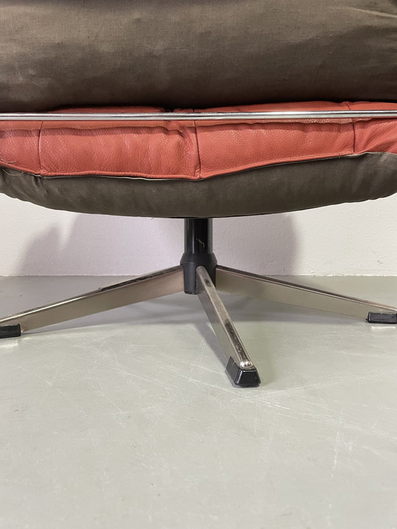 Image 1 of Vintage tubular frame lounge chair
