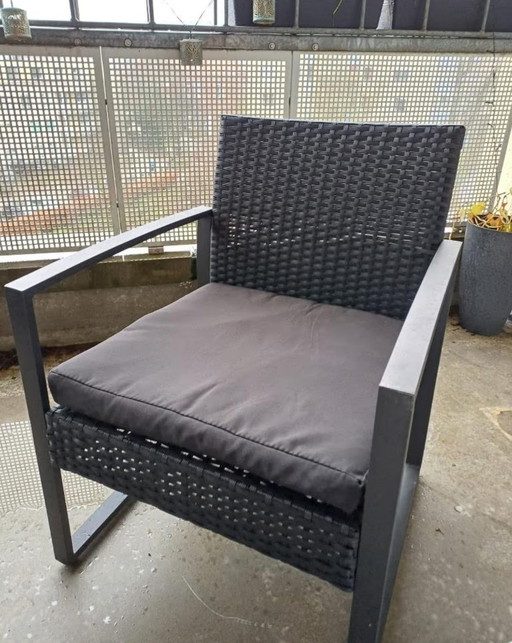 Outdoor Chair Set With Table