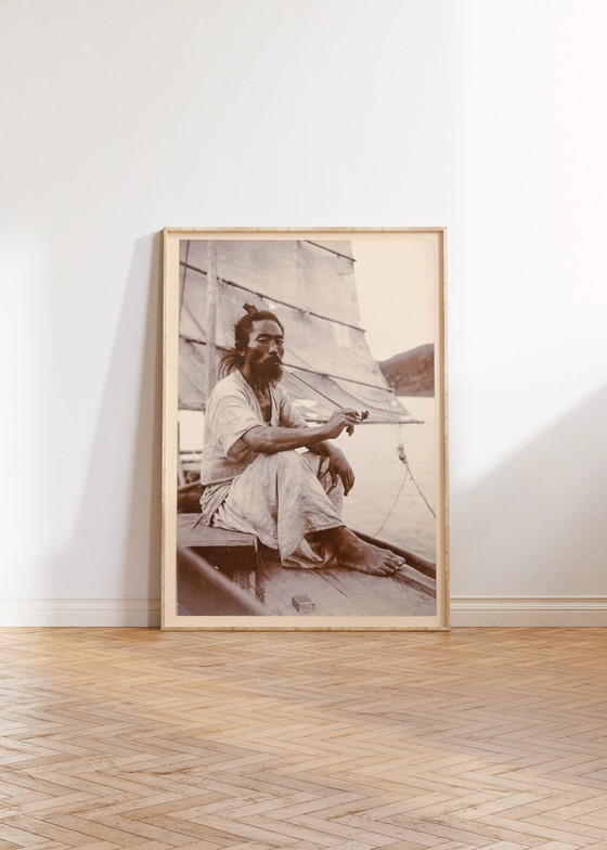 Image 1 of Photo Korean Boatman