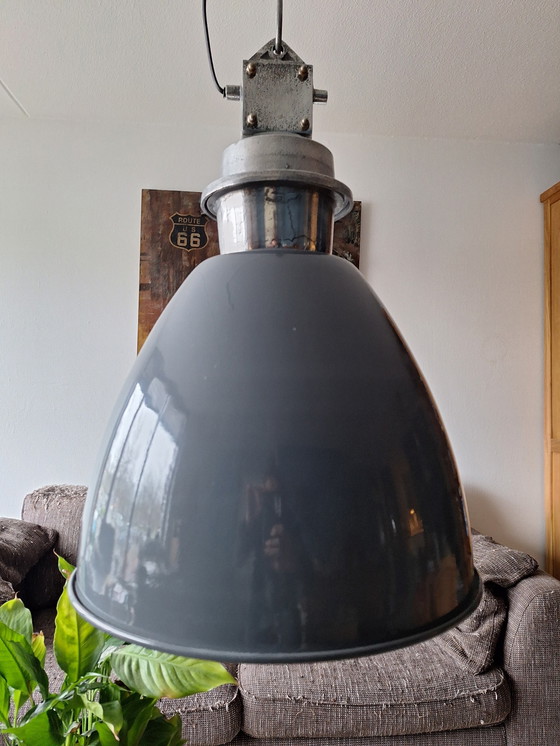 Image 1 of 2x Industrial design pendant lamp