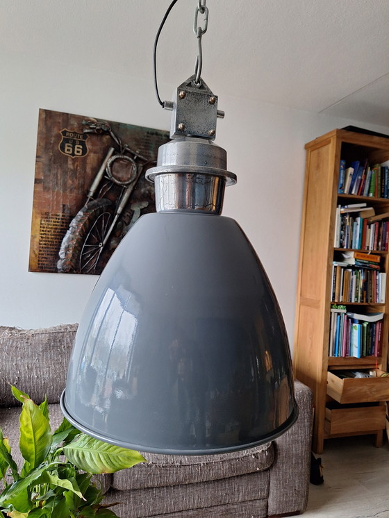 Image 1 of 2x Industrial design pendant lamp