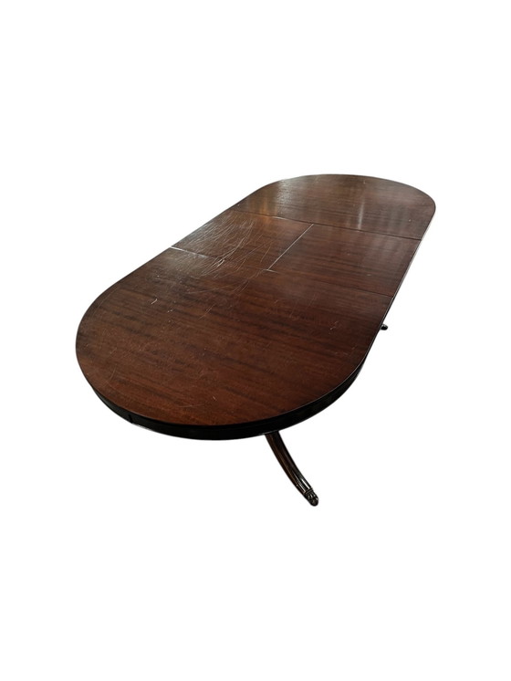 Image 1 of Extendable table