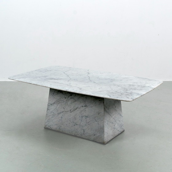 Image 1 of Table basse en marbre