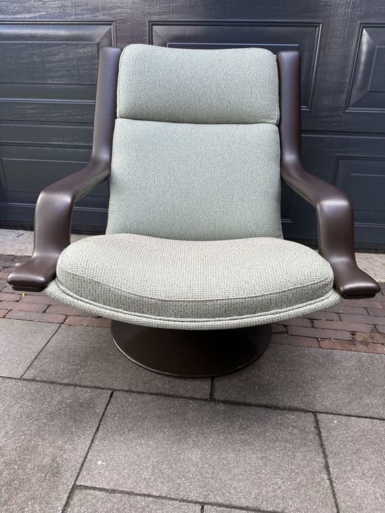 Image 1 of Artifort F140 swivel chair