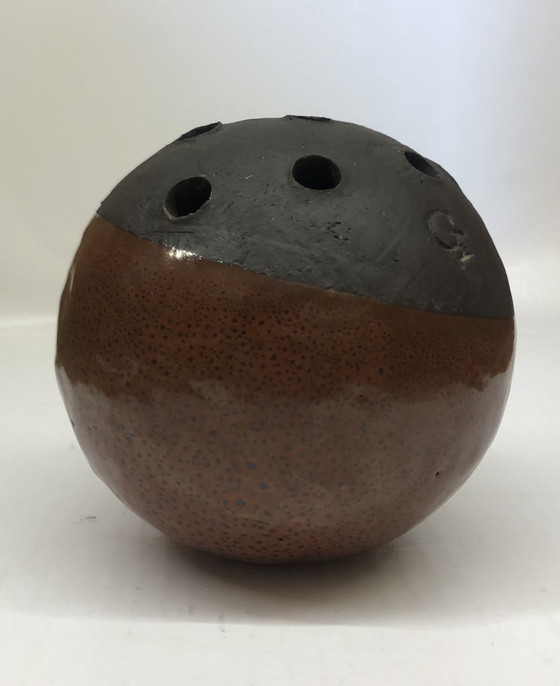 Image 1 of Ball vase design