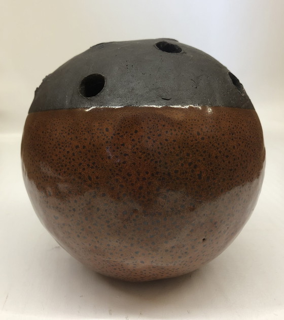 Image 1 of Ball vase design